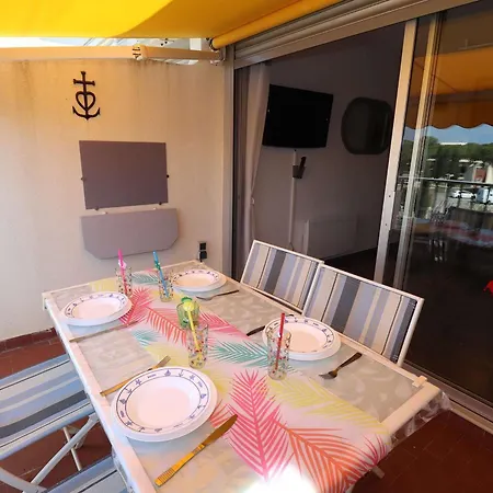 Ensoleille A Port Camargue Avec Terrasse Et Parking - Fr-1-307-283 Apartmán