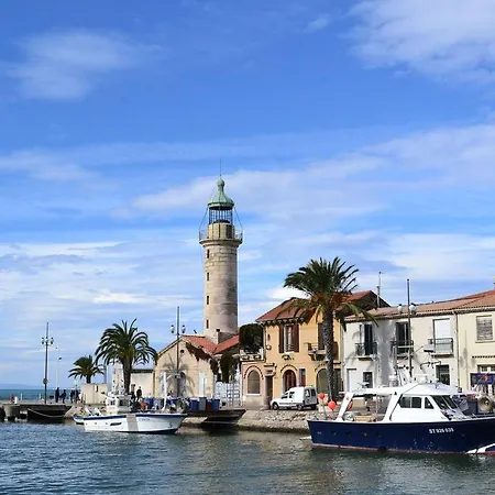 Ensoleille A Port Camargue Avec Terrasse Et Parking - Fr-1-307-283