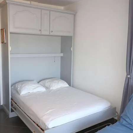 Ensoleille A Port Camargue Avec Terrasse Et Parking - Fr-1-307-283 דירה *
